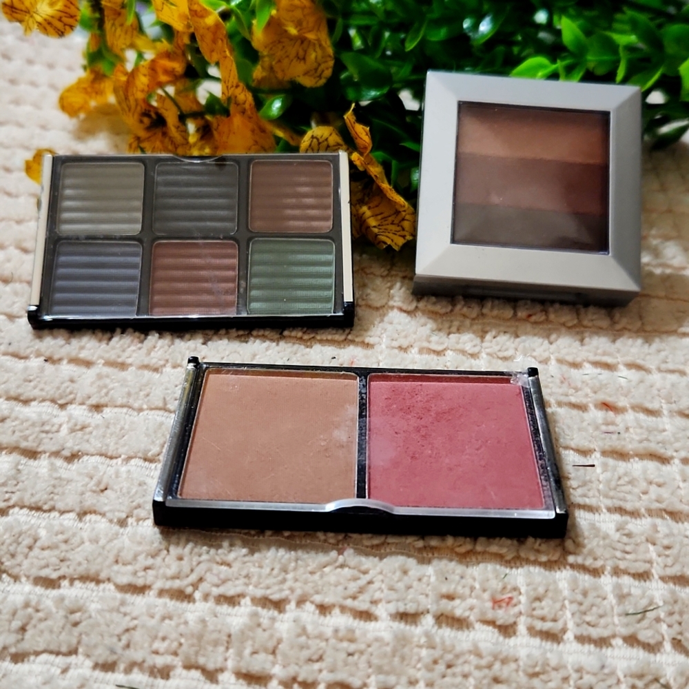 EYESHADOW AND BLUSH MAKEUP